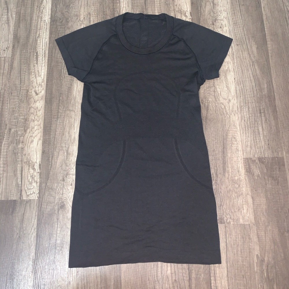 Lululemon Swiftly Tech short sleeve